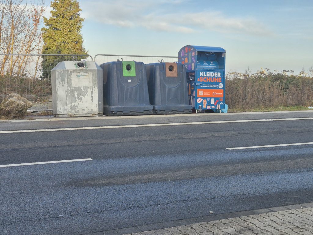 Altkleidercontainer Langerwehstraße