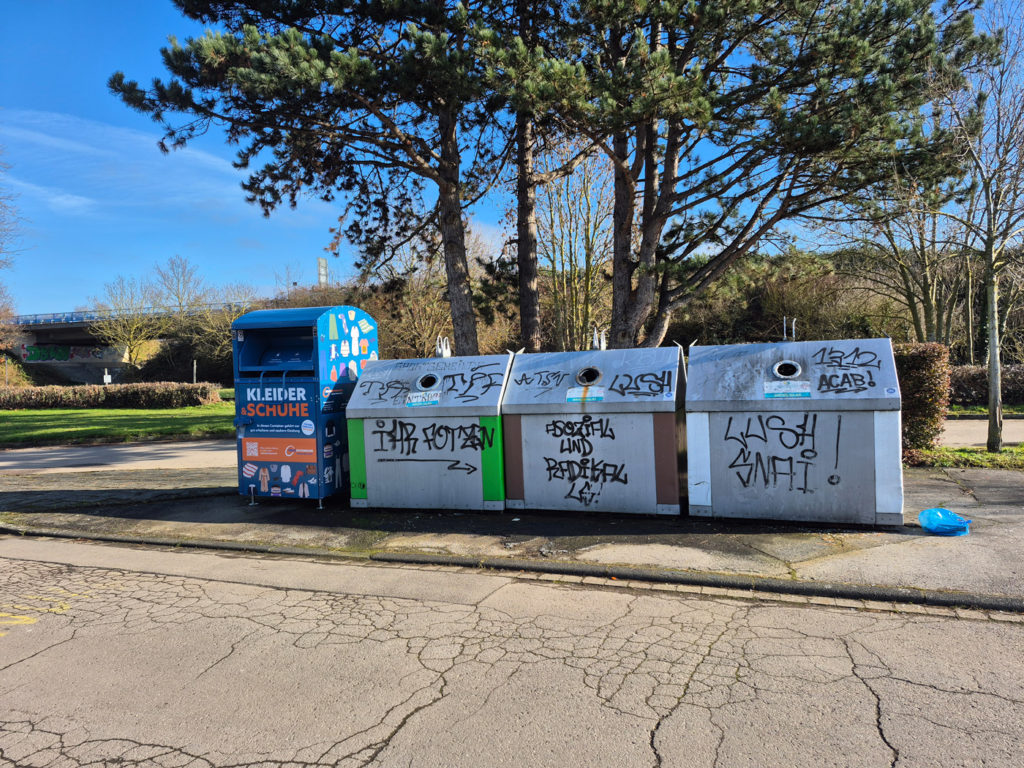 Altkleidercontainer Stadionstrasse